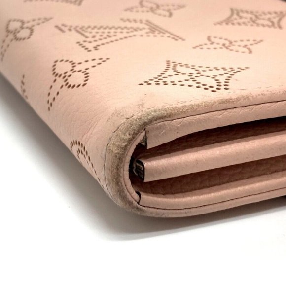 LOUIS VUITTON MonogramMahina Portefeuille Iris Two fold Long Wallet - Picture 7 of 11